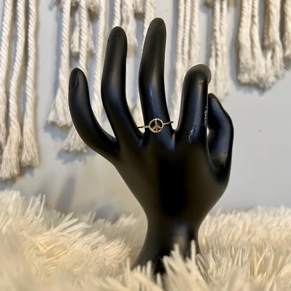 Kris Nations 18k Gold Peace Sign Ring Sz.8 - Picture 1 of 3